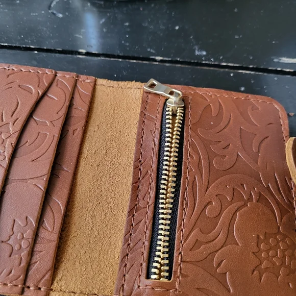 New Portland Leather Company Small Wallet Snap Zipper Tooled Medium Brown - Picture 6 of 9